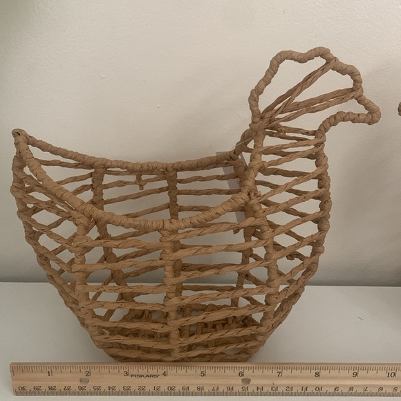 Easter Target Bullseye Tabletop Decor Bundle Set. New. - Picture 15 of 16